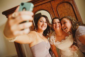 bride and bridesmaids selfie